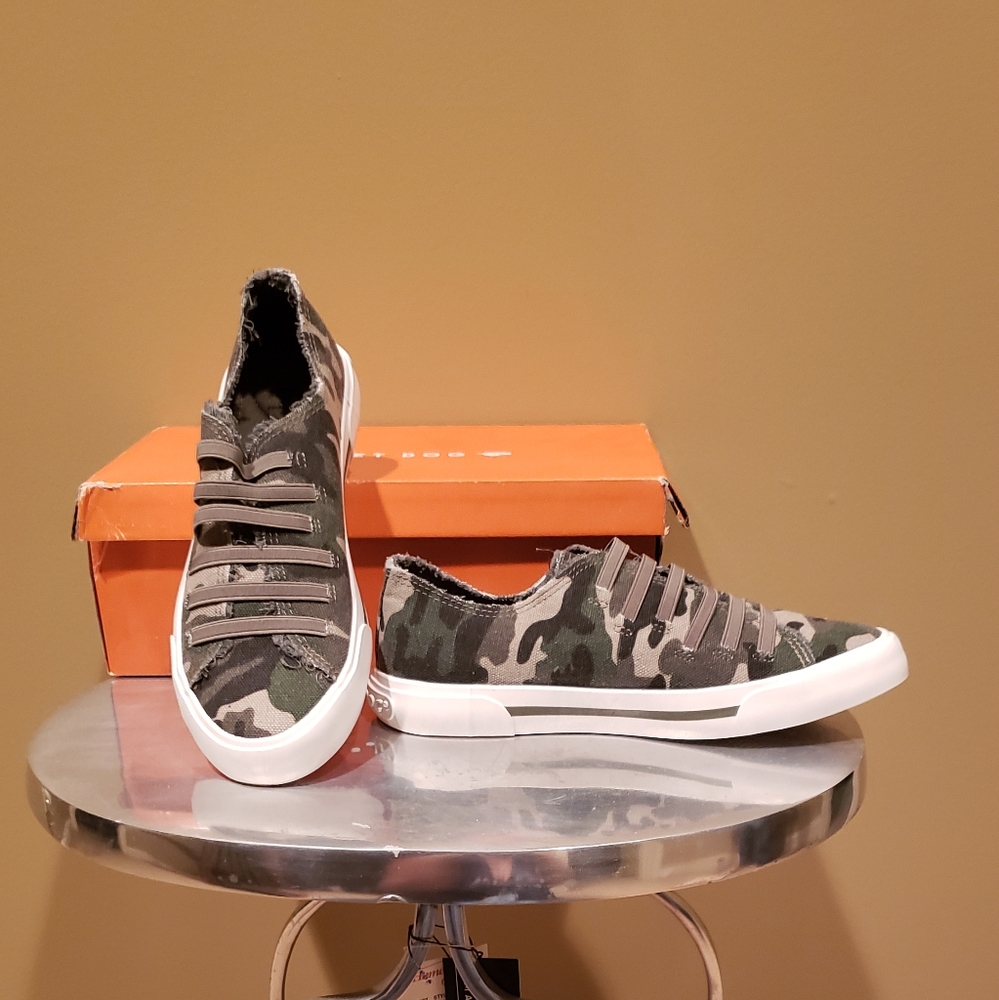 Rocket Dog Camo sneaker